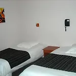 De Rennes 2*