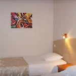 De Rennes 2*