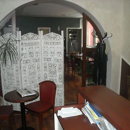 De Rennes 2* Λε Μανς